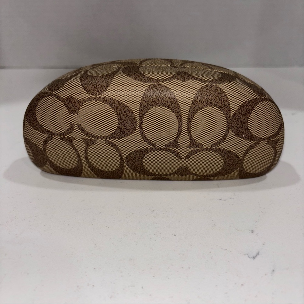 Coach Signature Tan Brown Hard Clam Shell Eye Glasses Sunglasses Case Clamshell